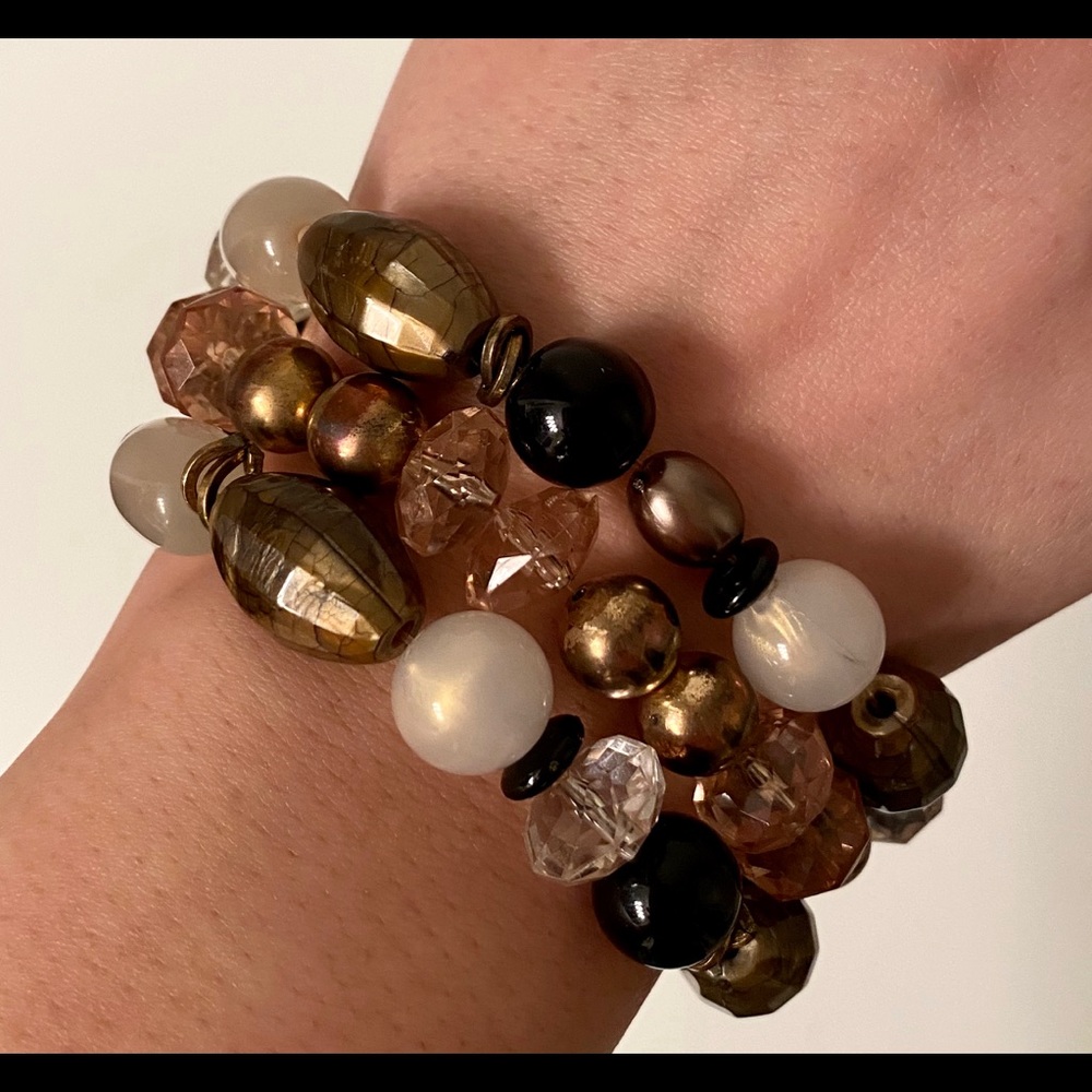 NY&CO beaded stacked bracelet